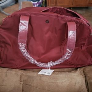 💐Lululemon💐Out Of Range Bag Nwt